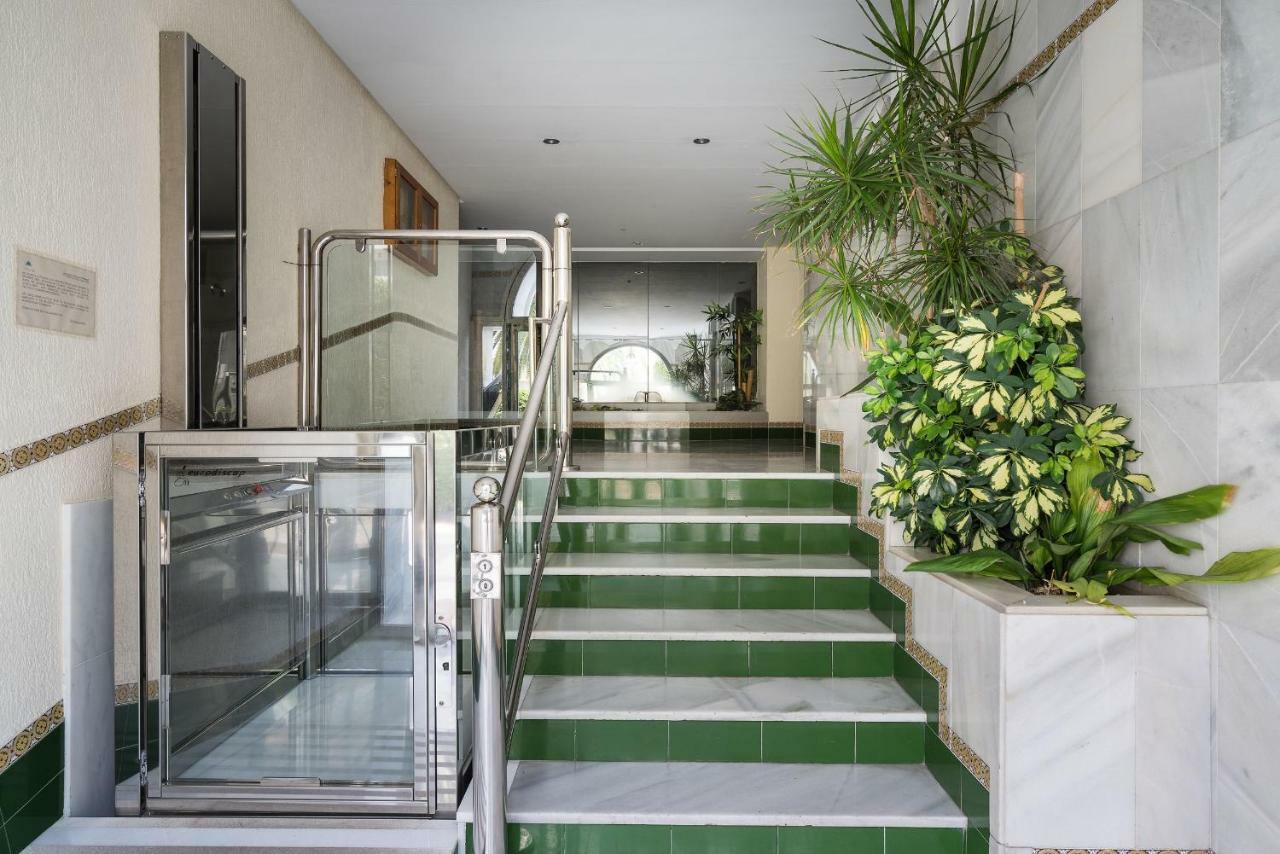 מאלגה Arcos Beach Infostays - Free Parking מראה חיצוני תמונה